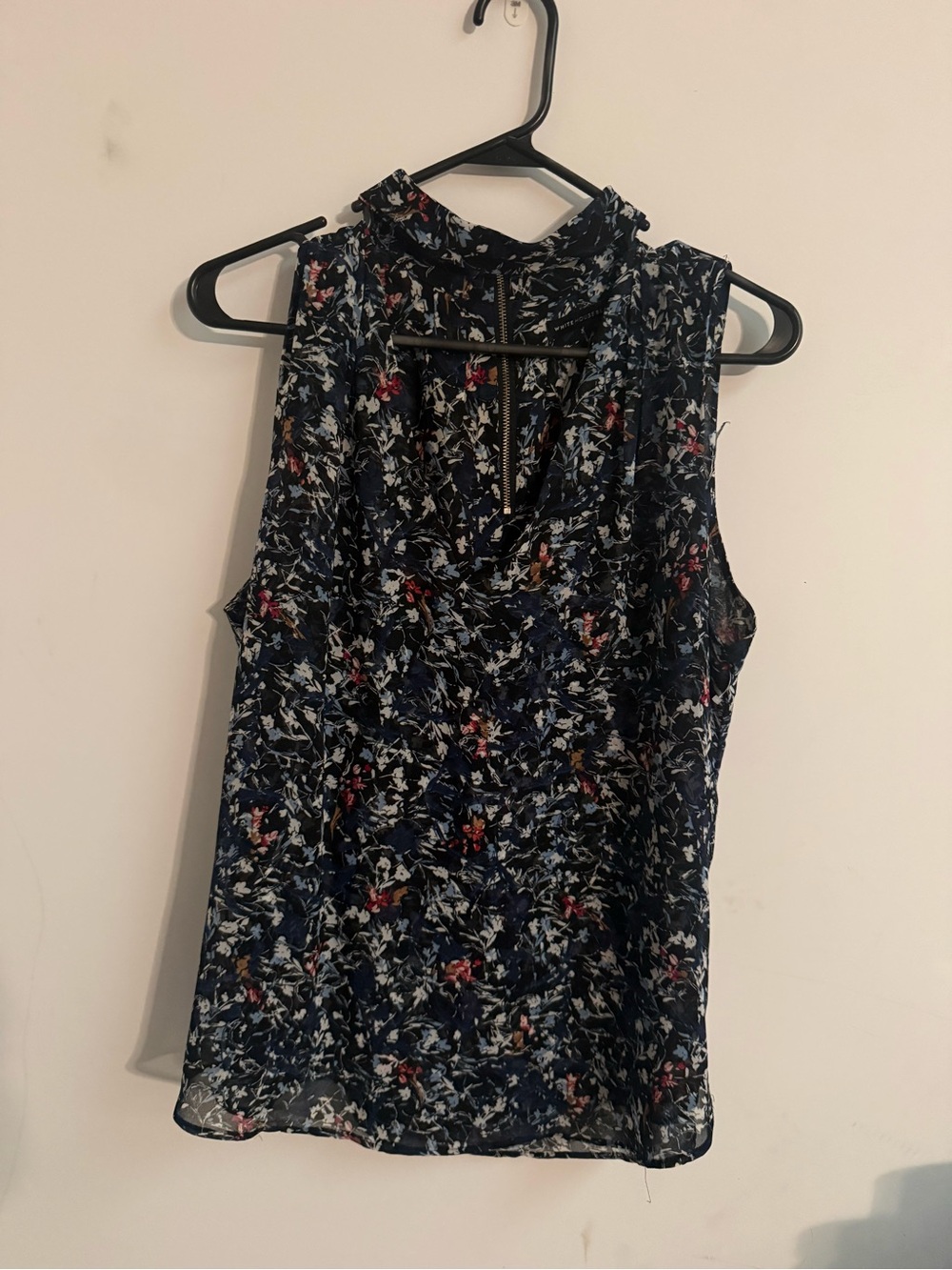 White House Black Market Navy Floral Sleeveless Mock Neck Camisole
